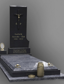 Надгробие 913